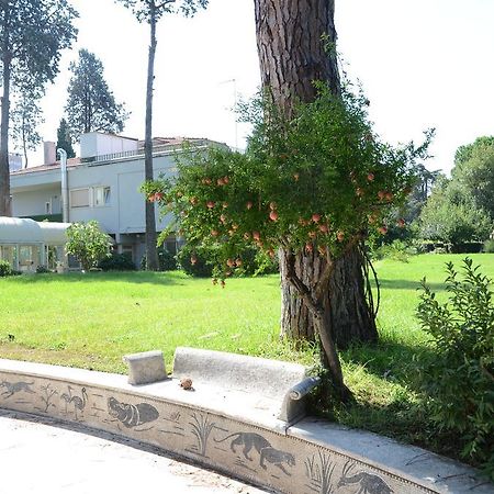 Casa Per Ferie Cardinal G. Guarino Bed & Breakfast Rome Exterior photo