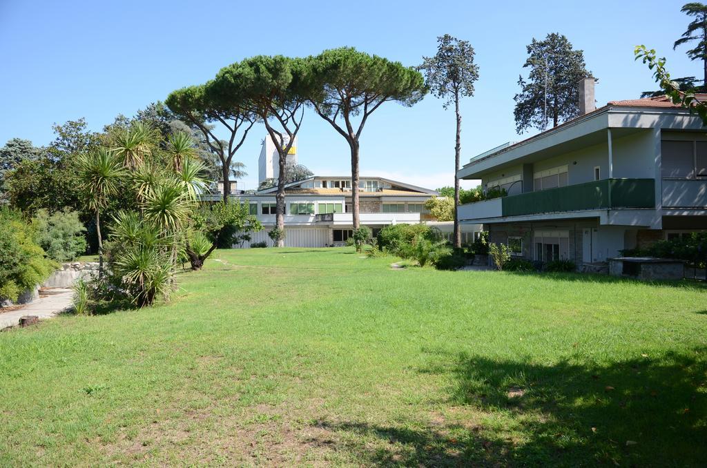 Casa Per Ferie Cardinal G. Guarino Bed & Breakfast Rome Exterior photo