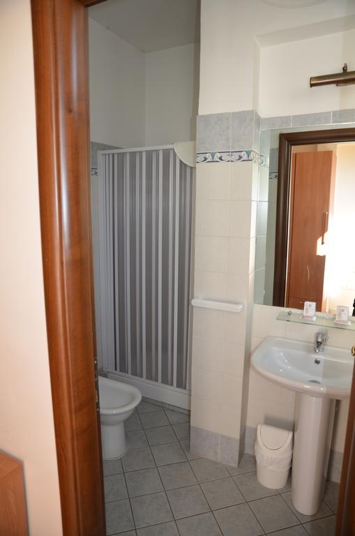 Casa Per Ferie Cardinal G. Guarino Bed & Breakfast Rome Room photo