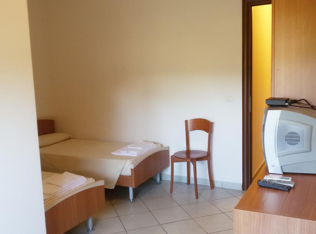 Casa Per Ferie Cardinal G. Guarino Bed & Breakfast Rome Exterior photo